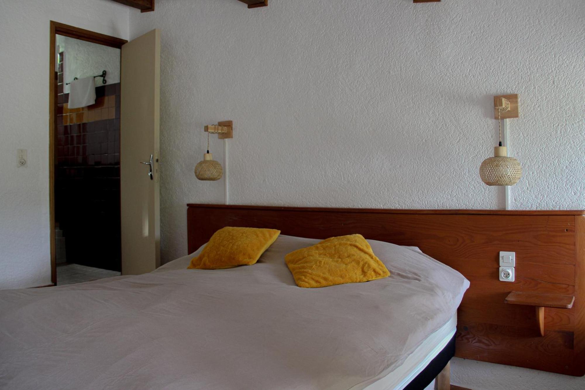 Ferienwohnung Les Ricoux Montfroc Exterior foto
